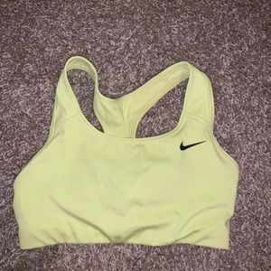 sports bra